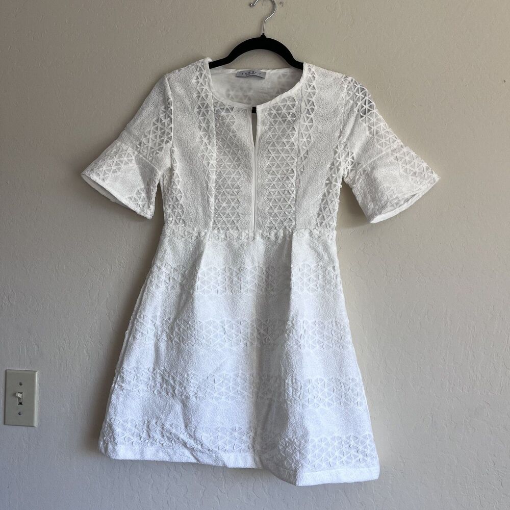 Sandro Moscoloni Cuban Fit White Embroidered Lace A-Line Dress — Size 1